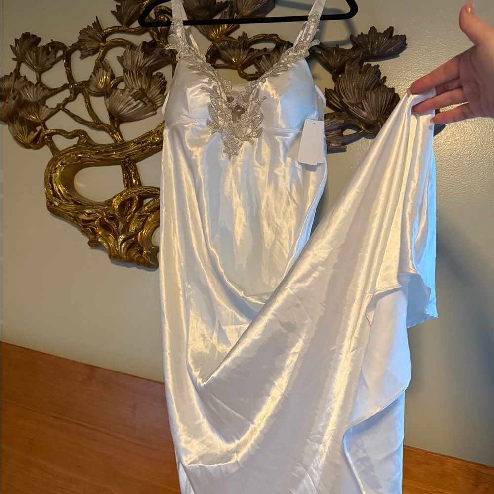 Gorgeous, ethereal nightgown in ivory from Flora